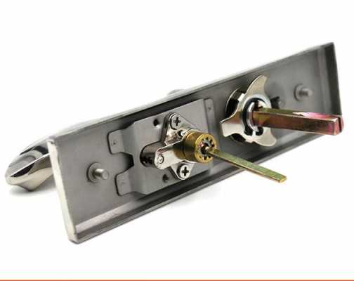 不锈钢制品小门锁芯（不锈钢门锁芯怎么安装）-图2