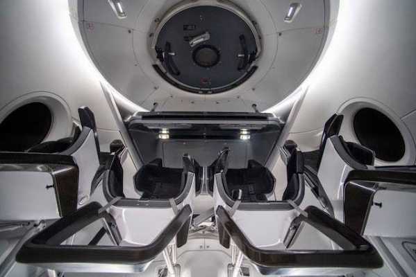 SpaceX载人龙飞船内部设计如何（不锈钢制品的制作设备视频）-图2