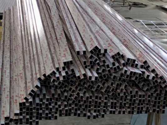 上海的大型不锈钢加工厂，介绍几个给我。要地址和厂名谢谢（不锈钢制品厂简介范文大全）