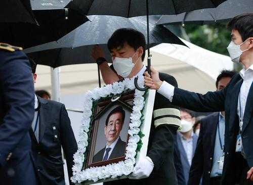 韩国首尔市长朴元淳突然离世，真是受到设局陷害吗（釜山中韩不锈钢制品）-图2