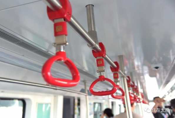为什么武汉地铁扶手没有吊环，公交也没有（武汉地铁内不锈钢制品）-图1
