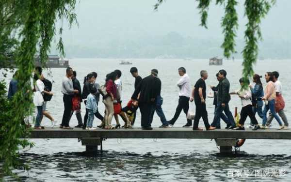 感觉近几年来到杭州西湖旅游的人每天都那么多，西湖到底有什么特别令人留恋的呢（杭州余杭不锈钢制品加工）-图3